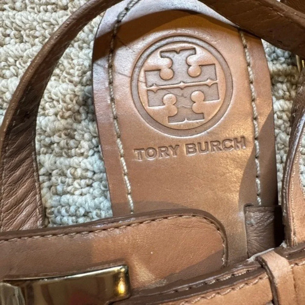 Tory Burch Sandals Leather Thong Buckle Tan‎ Gold Hardware